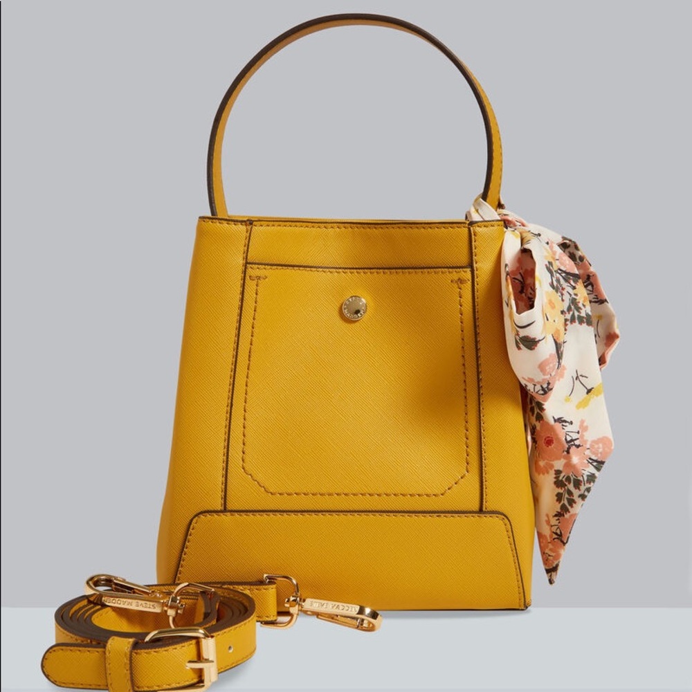 Steve Madden Bellie Bucket Bag